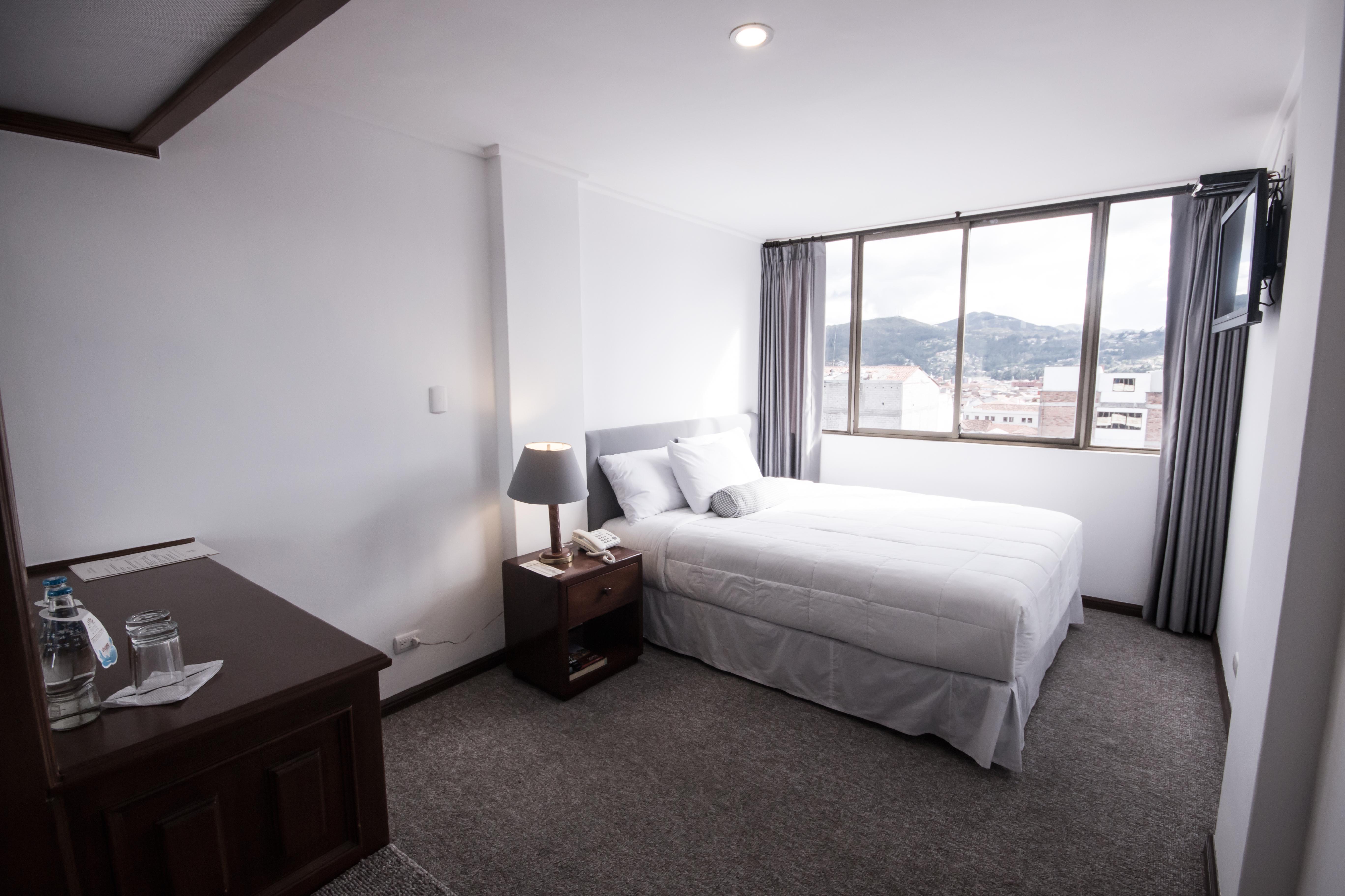 Hotel Presidente กูเอ็งกา ภายนอก รูปภาพ