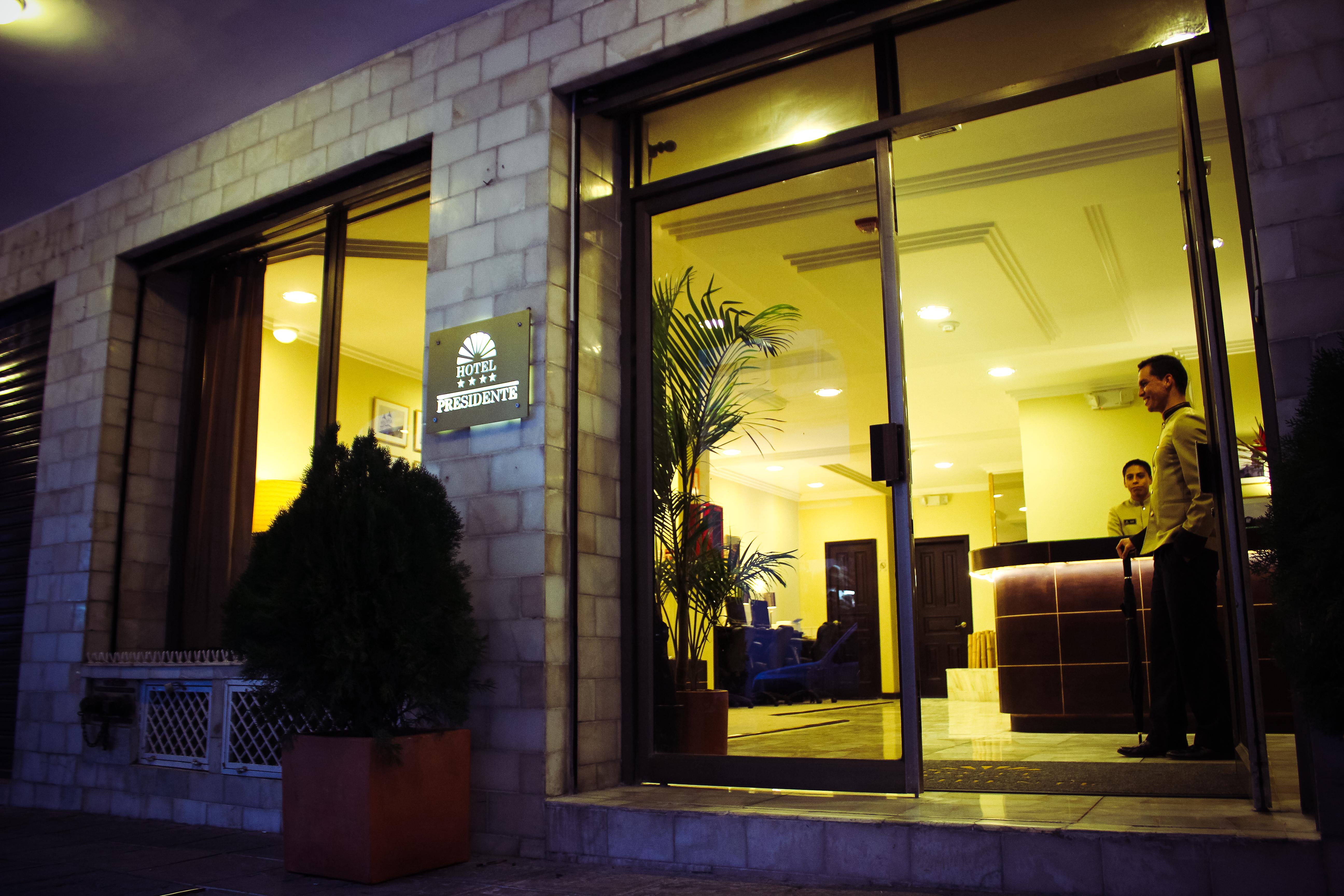 Hotel Presidente กูเอ็งกา ภายนอก รูปภาพ