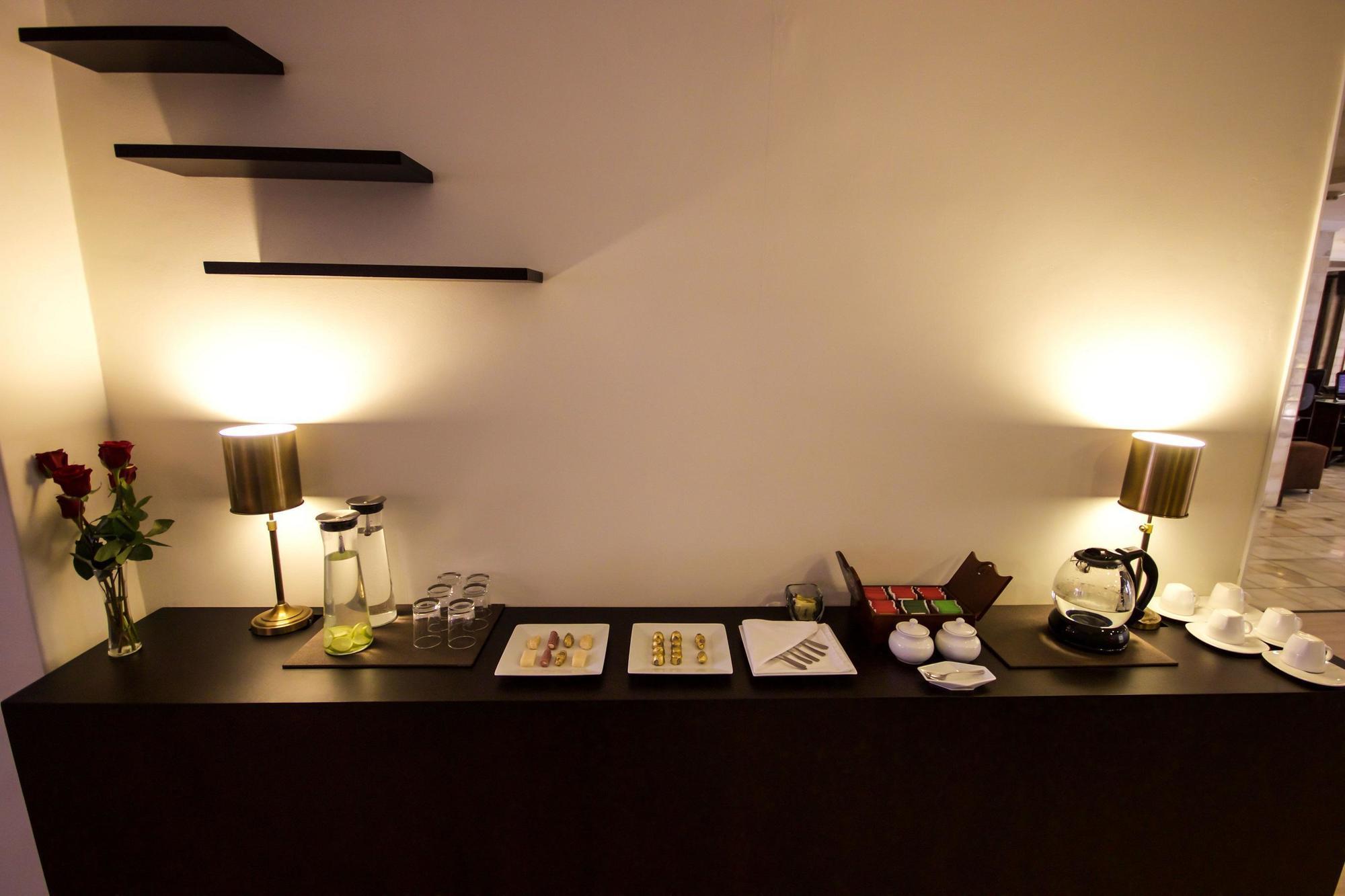 Hotel Presidente กูเอ็งกา ภายนอก รูปภาพ
