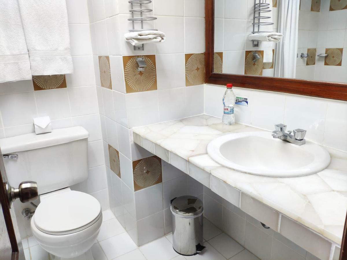 Hotel Presidente กูเอ็งกา ภายนอก รูปภาพ
