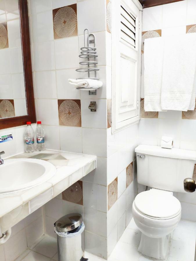 Hotel Presidente กูเอ็งกา ภายนอก รูปภาพ